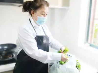 成都天府新区优质保姆 金牌护工 当