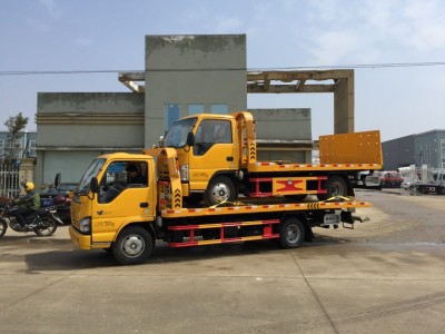 成都温江紧急修车 紧急搭电 拖车